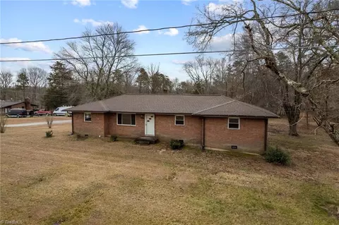 5123 Hilltop Ave, Trinity, NC 27370