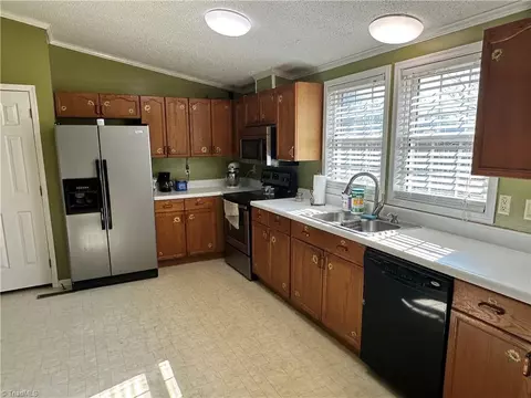 239 Beach Rd, Elkin, NC 28621 photo 7