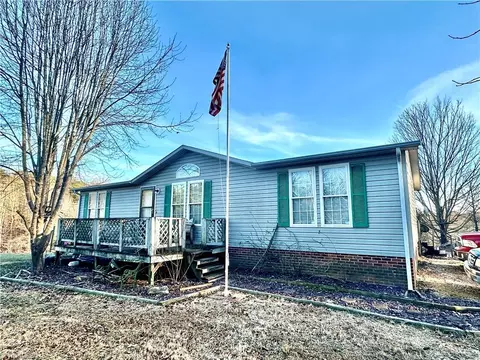 239 Beach Rd, Elkin, NC 28621 photo 2