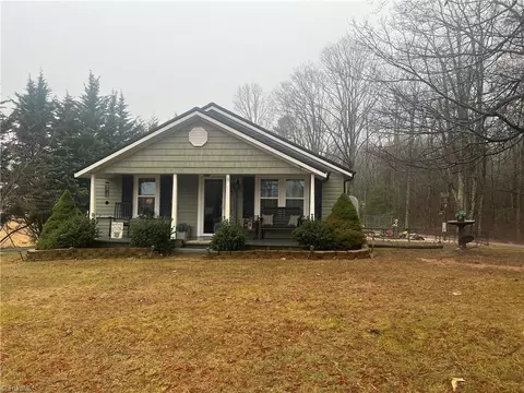 743 Slate Mountain Rd, Mount Airy, NC 27030
