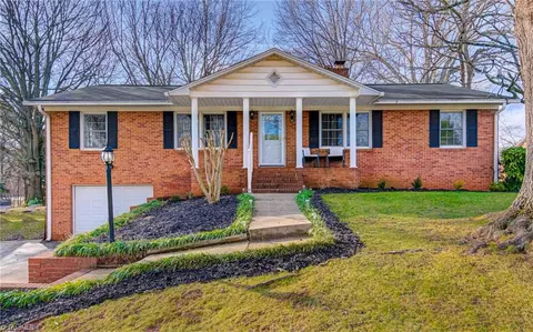 2516 Weymoth Rd, Winston Salem, NC 27103