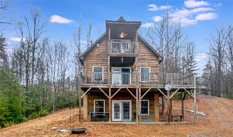 282 Brookline Dr, Purlear, NC 28665