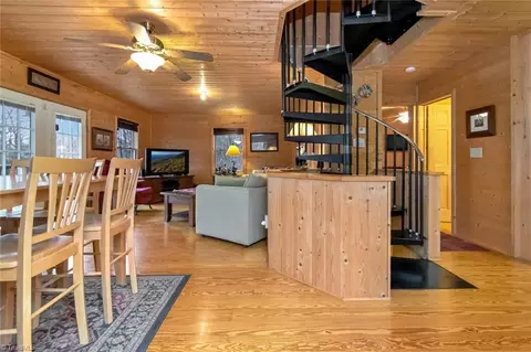 282 Brookline Dr, Purlear, NC 28665 photo 9
