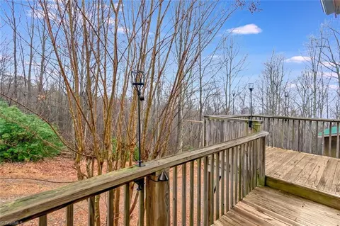 282 Brookline Dr, Purlear, NC 28665 photo 4