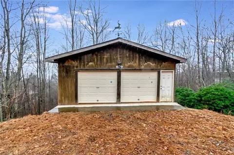 282 Brookline Dr, Purlear, NC 28665 photo 40
