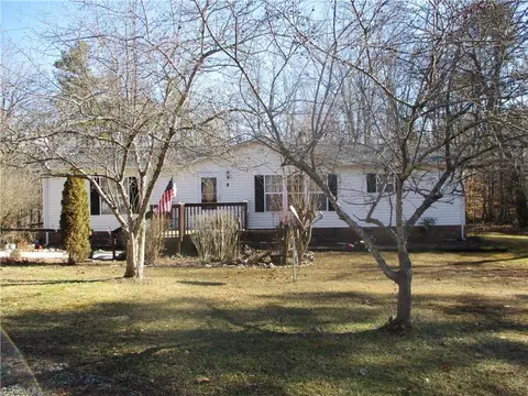 1015 Phillips Mill Rd, Pinnacle, NC 27043