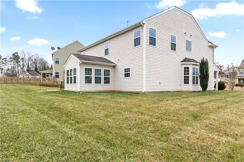 Exterior - 2685 Lamplight Cir, High Point, NC 27265 photo 2 of 5
