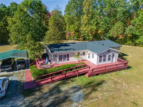250 Bonnie Lou Ln, Reidsville, NC 27320