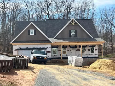 6417 Calvary Way, Thomasville, NC 27360