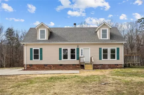 258 Palomino Trl, Lexington, NC 27295