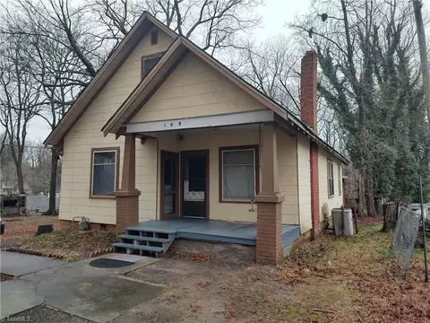 108 Arlington St, Reidsville, NC 27320