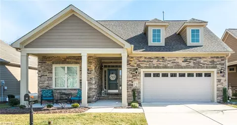 23 Carnoustie Trl, Greensboro, NC 27407