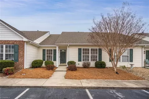 603 Bowen Lake Dr, Kernersville, NC 27284