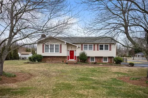 3810 Greenway Dr, Trinity, NC 27370 photo 2