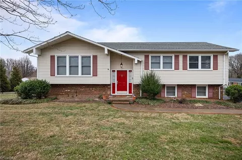 3810 Greenway Dr, Trinity, NC 27370 photo 3