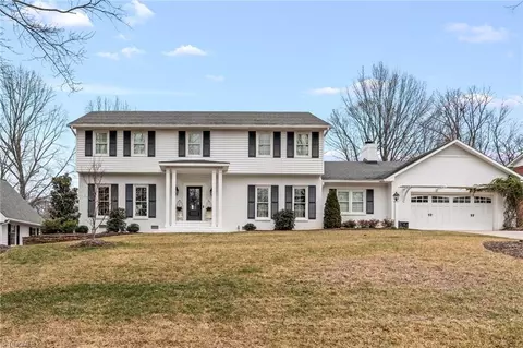 1612 Heathcliff Rd, High Point, NC 27262
