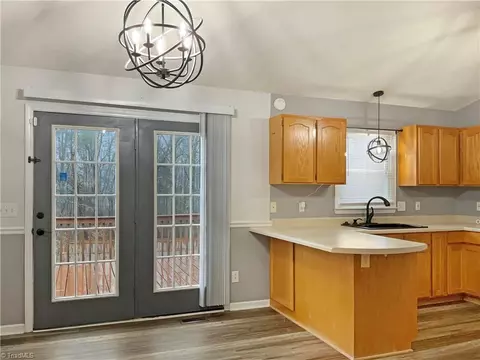 4000 Patsy Dr, Winston Salem, NC 27107 photo 7
