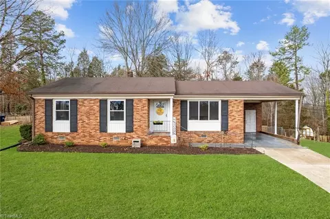 113 Dearr Dr, Lexington, NC 27292