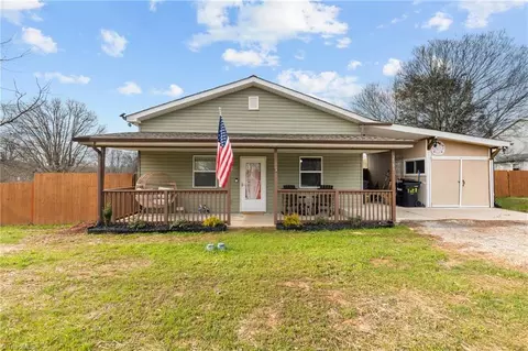 2581 Boone Trl, North Wilkesboro, NC 28659