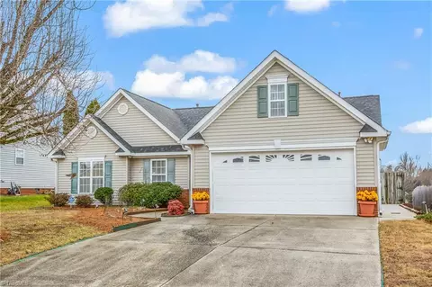 3880 Eagleston Ct, High Point, NC 27265