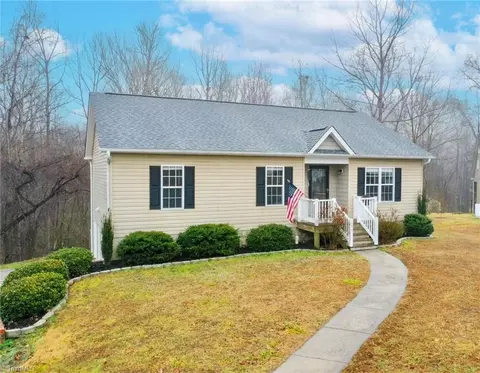 191 Elmwood St, Mocksville, NC 27028