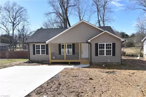 344 Springs Grove Ln, Thomasville, NC 27360