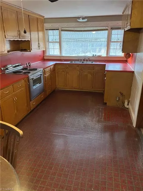 641 Mica, Ridgeway, NC 27148 photo 8