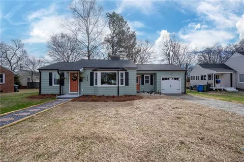 134 Nelson St, Kernersville, NC 27284