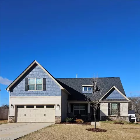 123 Sugar Maple Dr, King, NC 27021