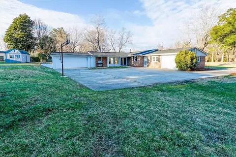 3417 Greenhill Dr, High Point, NC 27265 photo 40