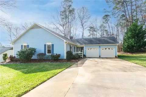 542 Rockwood Dr, Graham, NC 27253
