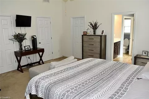 Bedroom - 290 Brassfield Dr, Burlington, NC 27217 photo 4 of 6