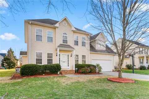 1806 Treyburn Ln, High Point, NC 27265