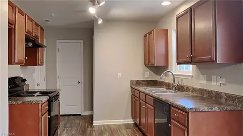 Kitchen - 2002 Richards Ave, Burlington, NC 27217 photo 1 of 2
