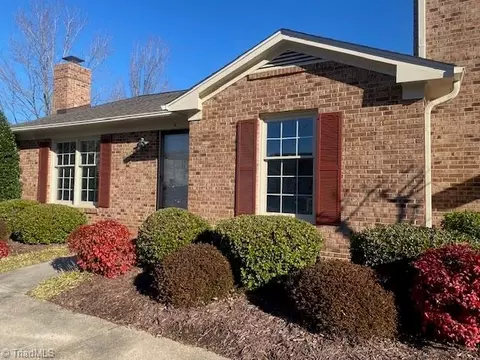 2 Prairie Trl #A, Greensboro, NC 27410