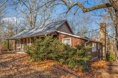1158 Piedmont Springs Rd, Danbury, NC 27016