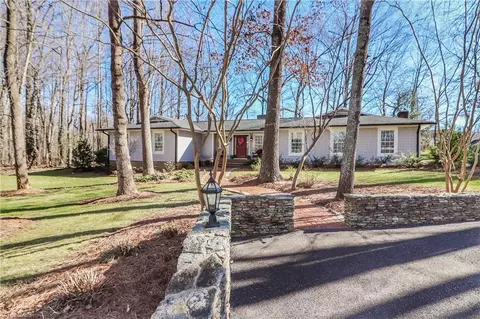 755 Saint Cloud Dr, Statesville, NC 28625