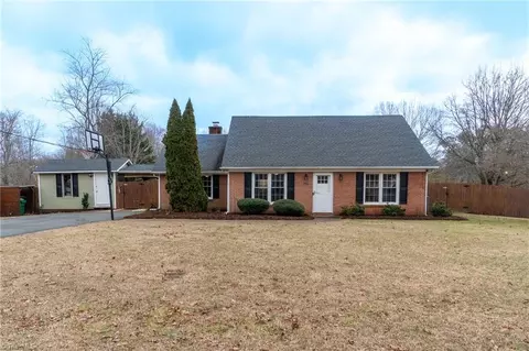 202 Turkey Hill Dr, King, NC 27021