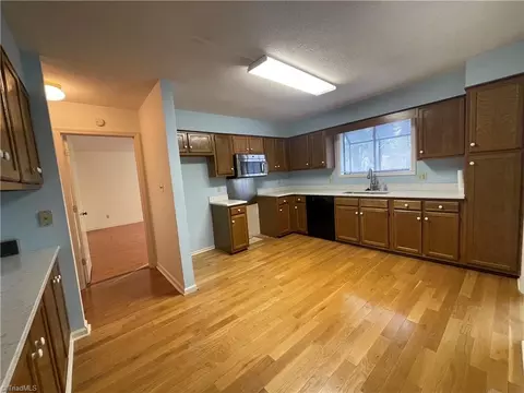 171 Old Mill Rd #B, High Point, NC 27265 photo 7