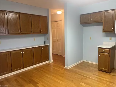 171 Old Mill Rd #B, High Point, NC 27265 photo 8