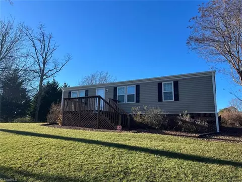 952 Pilot Power Dam Rd, Pilot Mountain, NC 27041
