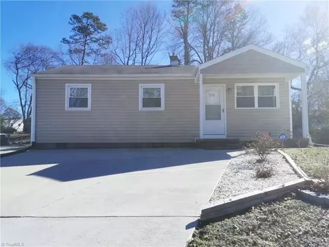2711 Belmar St, Greensboro, NC 27407