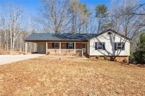 706 Wilkins St, Mayodan, NC 27027