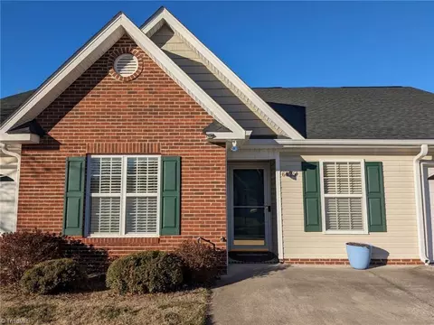 6825 Wingrave Rd, Clemmons, NC 27012 photo 2