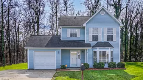 7 Middlethorpe Ct, Greensboro, NC 27407