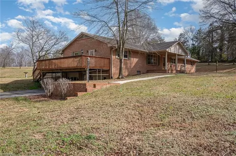 4939 Main St S, Winston Salem, NC 27107
