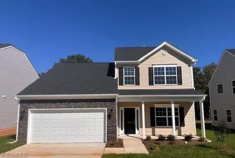 3538 River Farm Dr #325, Kernersville, NC 27284