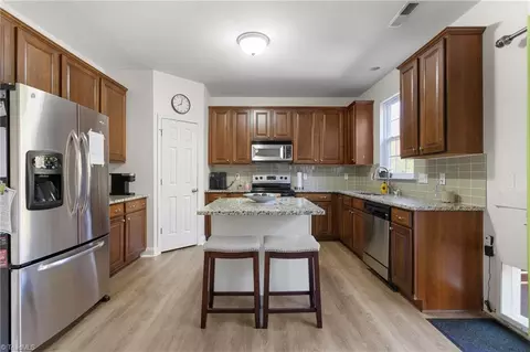 3715 Single Leaf Cir, High Point, NC 27265 photo 14