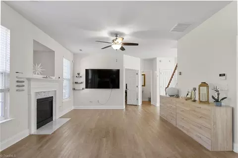 3715 Single Leaf Cir, High Point, NC 27265 photo 13