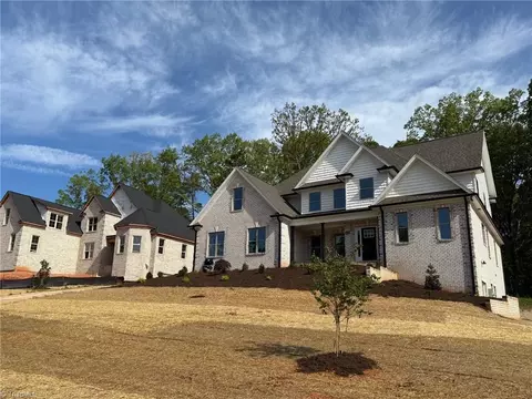 5471 Meadowlark Ct, Winston Salem, NC 27106